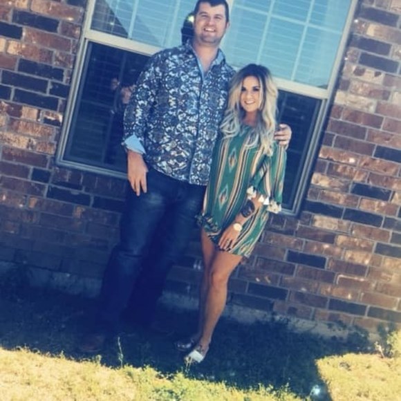 Meet your Posher, Whitni - Picture 1 of 1